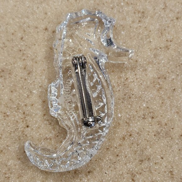 NEW IN BOX CLASSIC WATERFORD LEAD CRYSTAL SEAHORSE BROOCH PIN - Picture 6 of 9